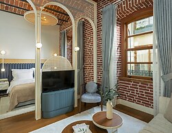 Ecole St Pierre Hotel