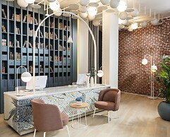 Ecole St Pierre Hotel