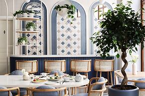 Ecole St Pierre Hotel