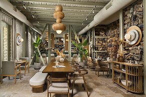 Ecole St Pierre Hotel