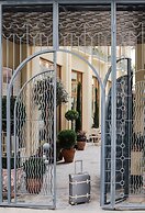 Ecole St Pierre Hotel