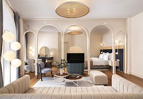 Ecole St Pierre Hotel