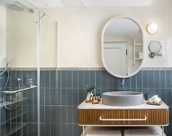 Ecole St Pierre Hotel