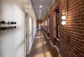 Ecole St Pierre Hotel