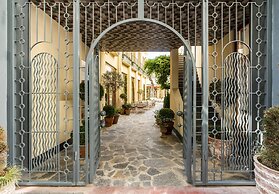 Ecole St Pierre Hotel