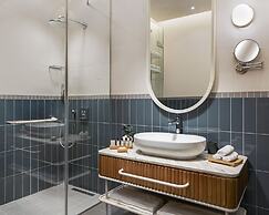 Ecole St Pierre Hotel