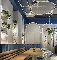 Ecole St Pierre Hotel