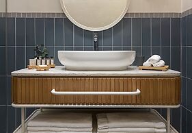 Ecole St Pierre Hotel