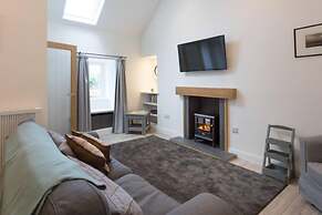 Ideal Couples Base for Exploring the Island