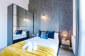 3 Bed House Manchester by MCR Dens