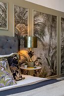 HOLT - Bagheera's Den