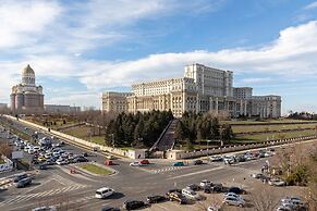 HOLT - Bagheera's Den