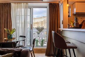 HOLT - Bagheera's Den