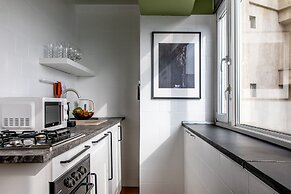 HOLT - Bagheera's Den