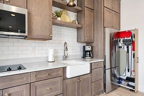 Rendezvous at the Shores by RedAwning