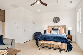 Rendezvous at the Shores by RedAwning