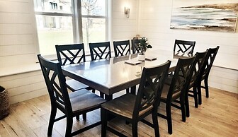 Rendezvous at the Shores by RedAwning