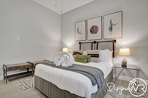 8-BR with Pool & Mini-golf & Soccer