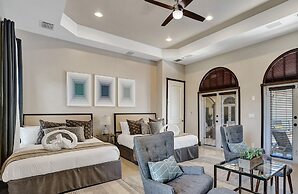 8-BR with Pool & Mini-golf & Soccer