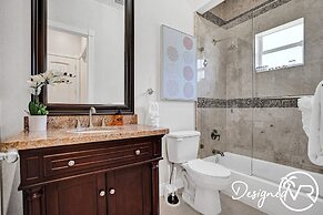 8-BR with Pool & Mini-golf & Soccer