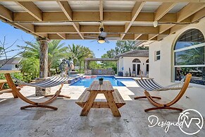 8-BR with Pool & Mini-golf & Soccer