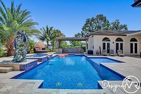 8-BR with Pool & Mini-golf & Soccer