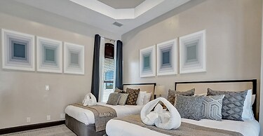 8-BR with Pool & Mini-golf & Soccer