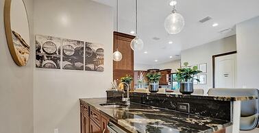 8-BR with Pool & Mini-golf & Soccer