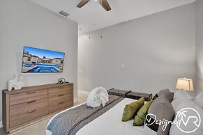 8-BR with Pool & Mini-golf & Soccer