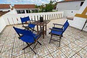 Charming 5-bed House in Granja
