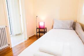 Bright apt w lovely view in Lycabettus