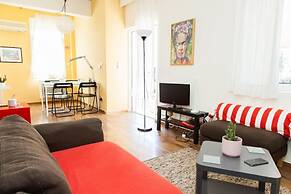 Bright apt w lovely view in Lycabettus