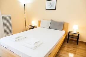 Bright apt w lovely view in Lycabettus