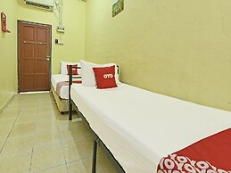 OYO 90566 Homestay Tg Gemok