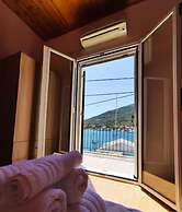 Fabulous apt. w breakfast near the sea