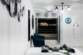 Acropolis view sky suite