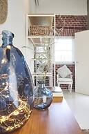 AQVAE Unconventional Country House