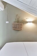 AQVAE Unconventional Country House