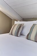 AQVAE Unconventional Country House