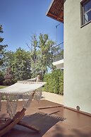AQVAE Unconventional Country House