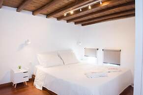 Glamorous 2BR Villa in Ornos w Sea View