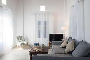 Glamorous 2BR Villa in Ornos w Sea View