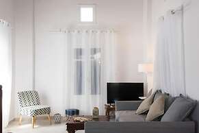 Glamorous 2BR Villa in Ornos w Sea View