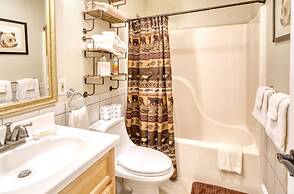 The Bear Den Condo by Redawning