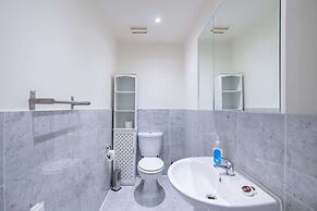 Somerset Court Apartments