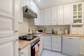 Somerset Court Apartments