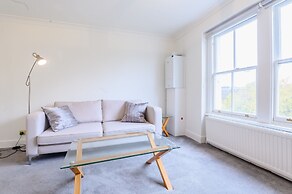 Somerset Court Apartments