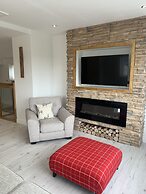Luxury Cottage, Views of the Lakes With Hot Tub