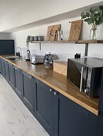 Luxury Cottage, Views of the Lakes With Hot Tub