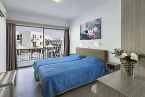 PENELOPE BEACH HOTEL APTS